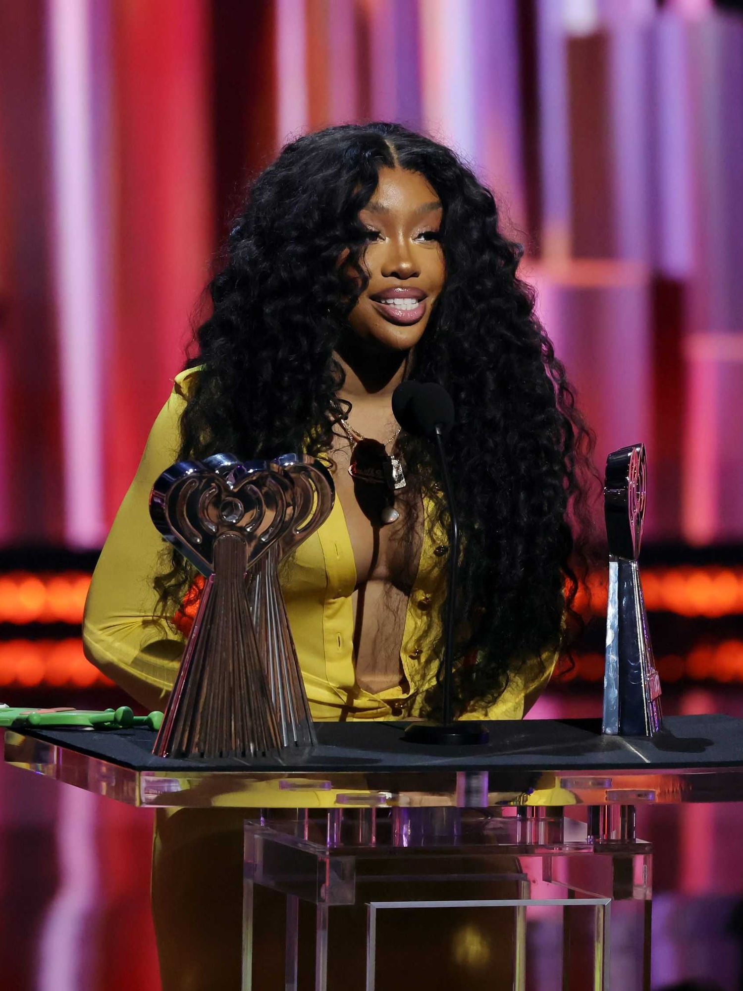 'Evil and boring': SZA slams White House for 'rage baiting artists' for engagement