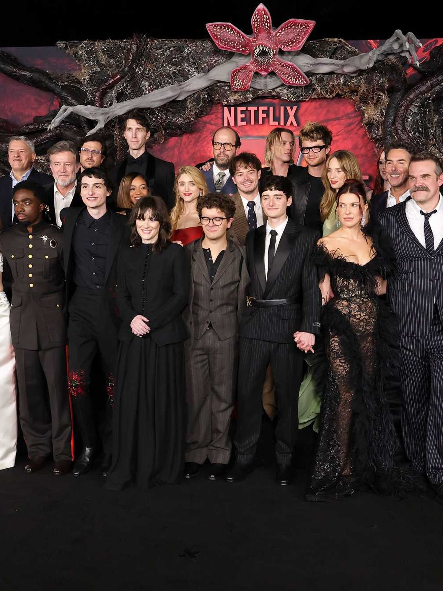 What have the Stranger Things cast said about the final episode?