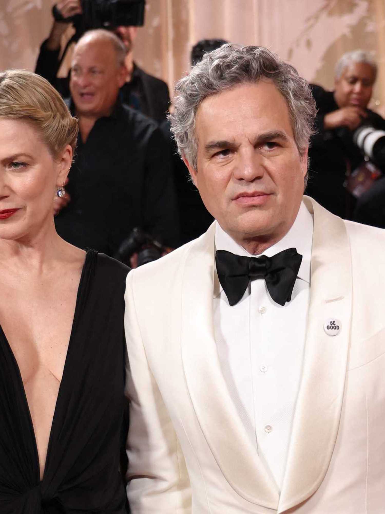 Mark Ruffalo gets emotional on Golden Globes red carpet over ICE shooting