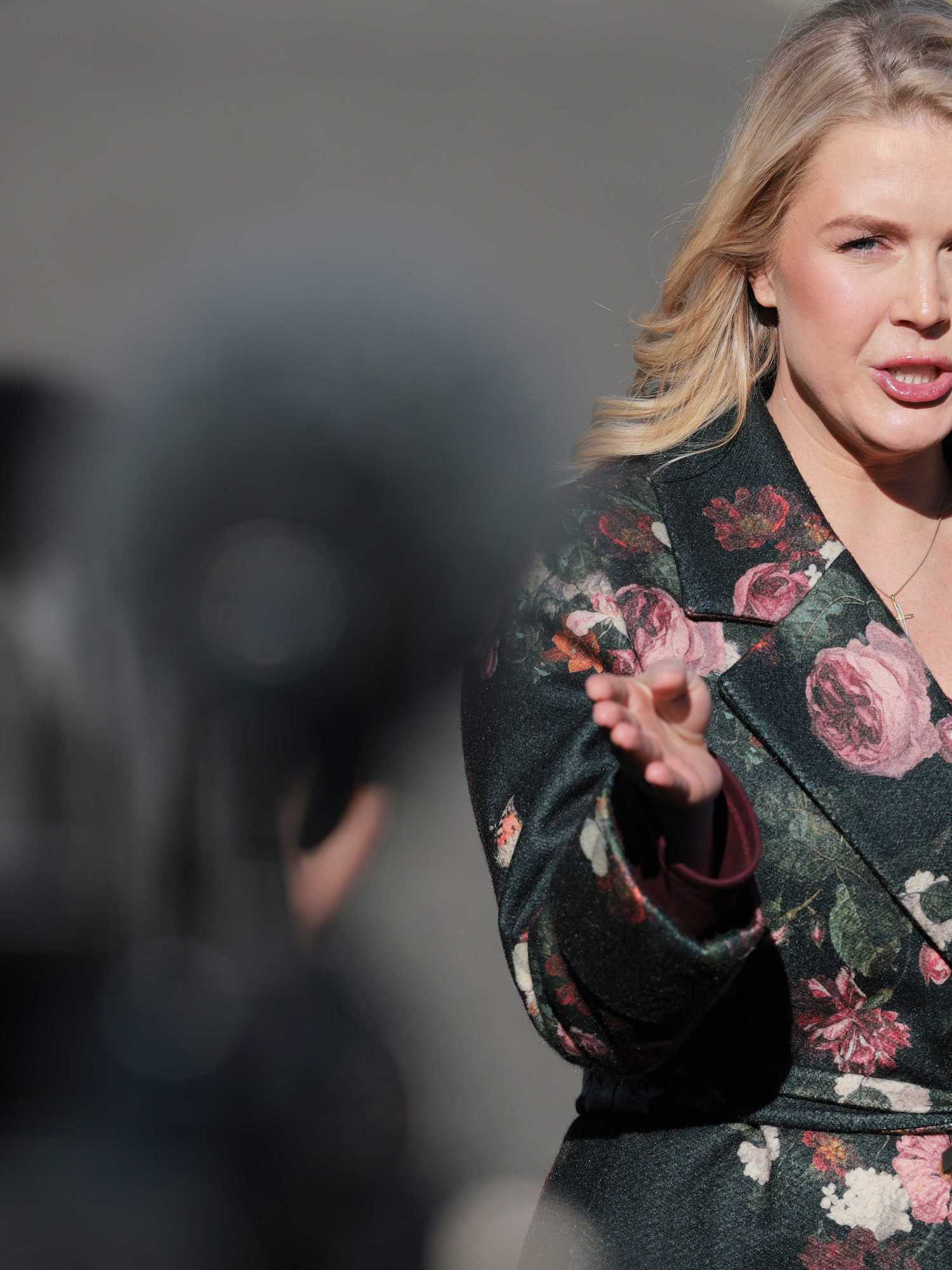 Leavitt doubles down on branding Renee Good 'lunatic' before storming away from press