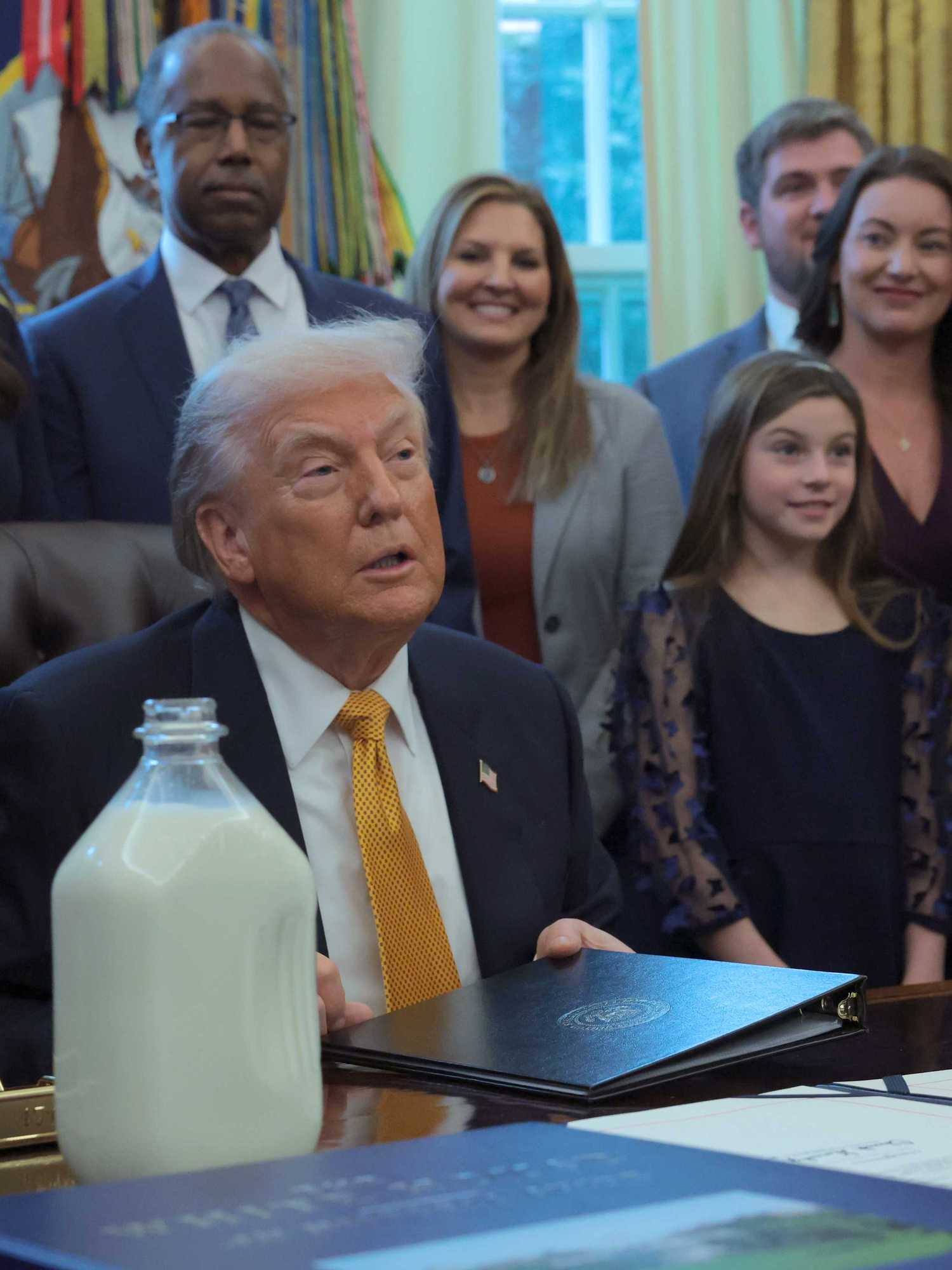 Donald Trump accused of 'snoozing on the job again' in the Oval Office