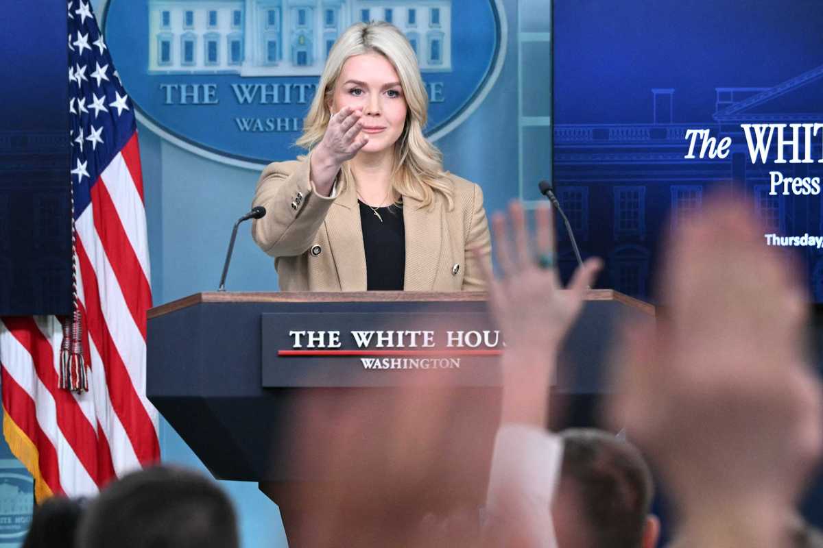 Journalist praised for asking Trump administration direct question on ICE brutality