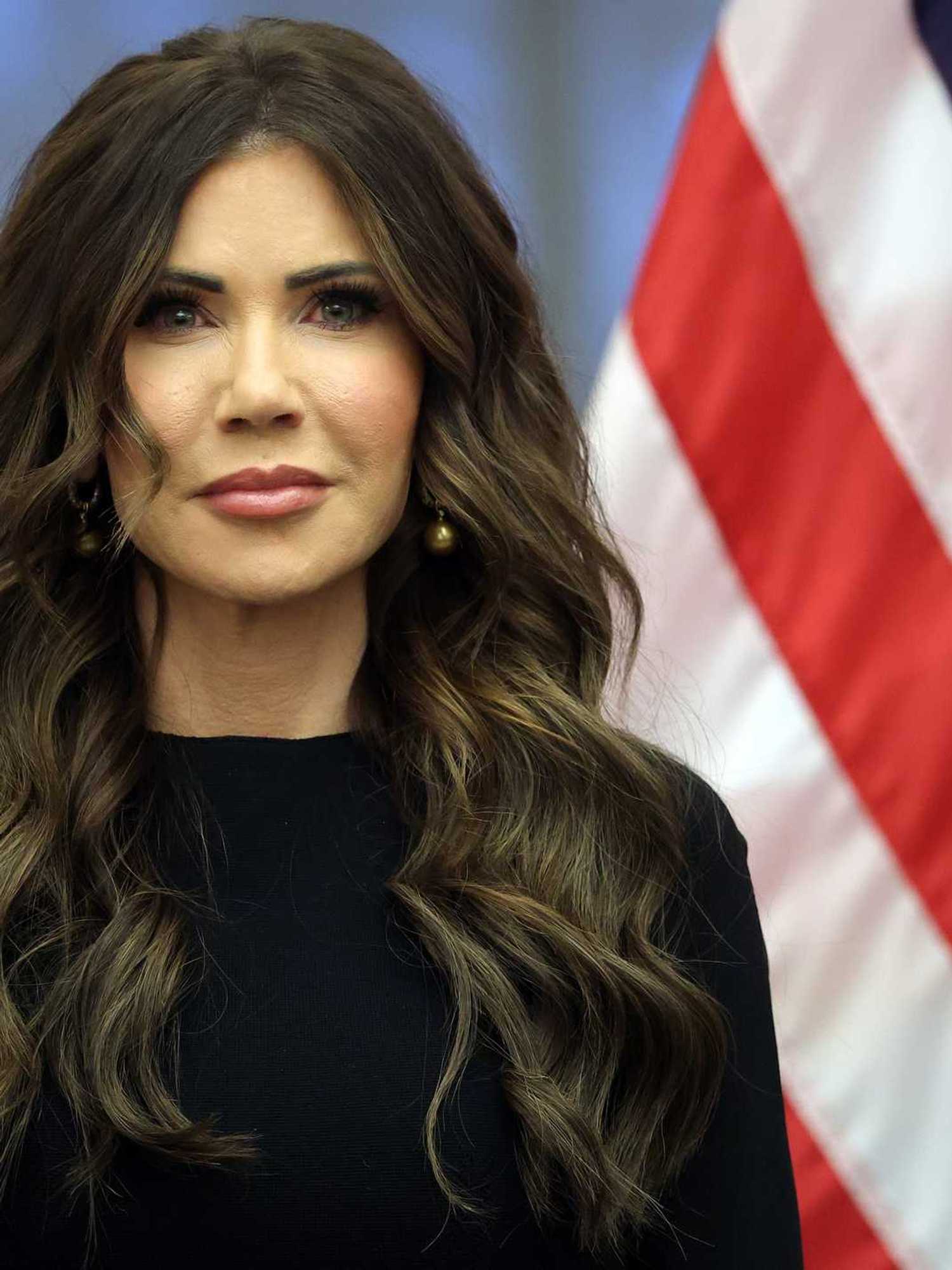 Kristi Noem strongly questioned on crime numbers committed by those arrested by ICE