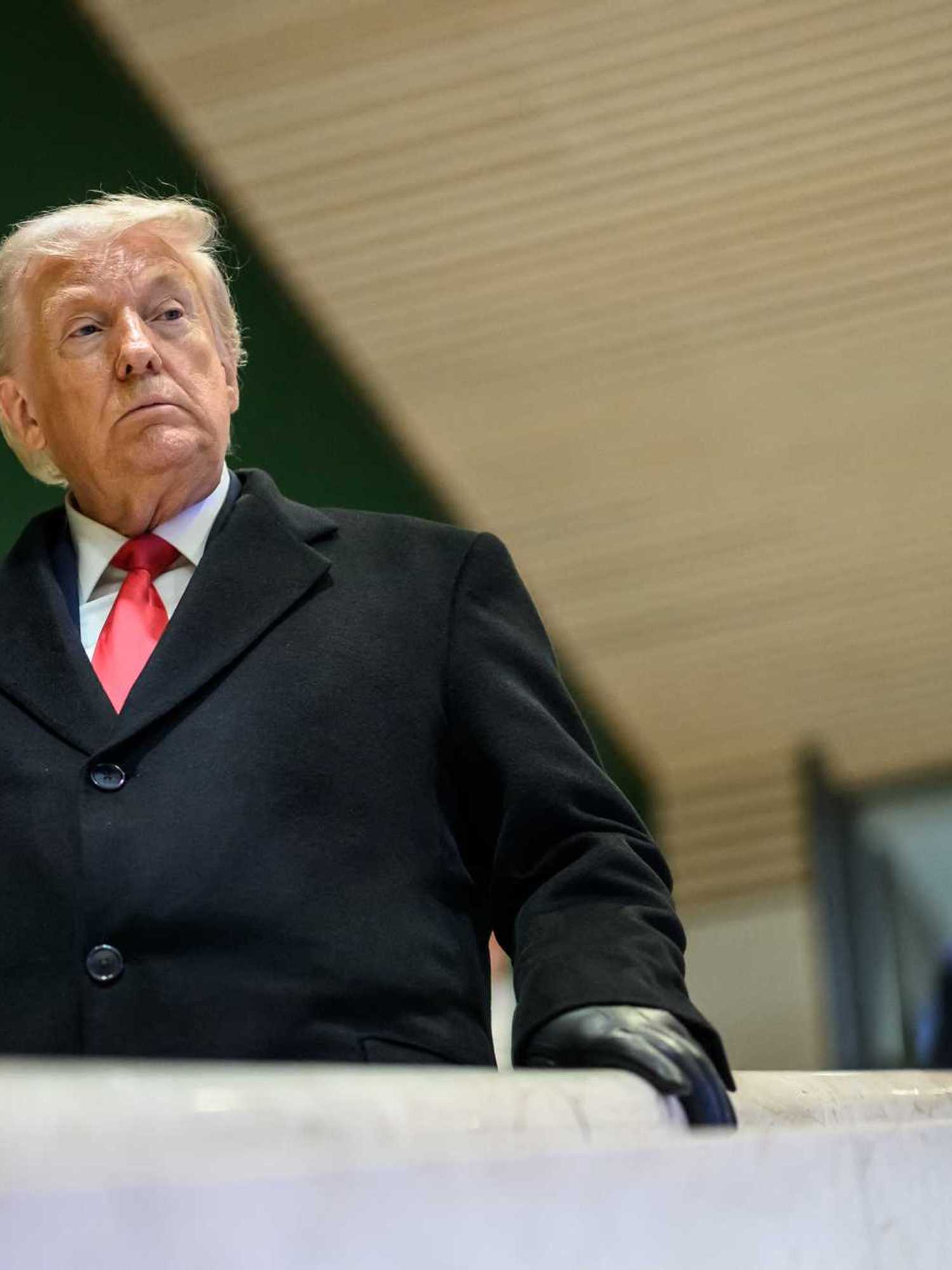 Donald Trump confronted by journalist: 'You've failed to bring peace to Ukraine'