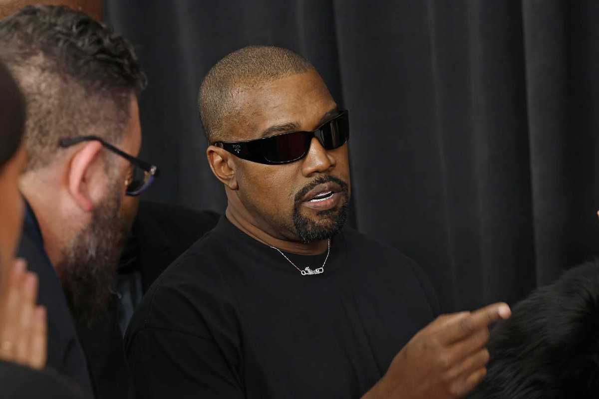 Kanye West apologises for antisemitic remarks in full-page ad