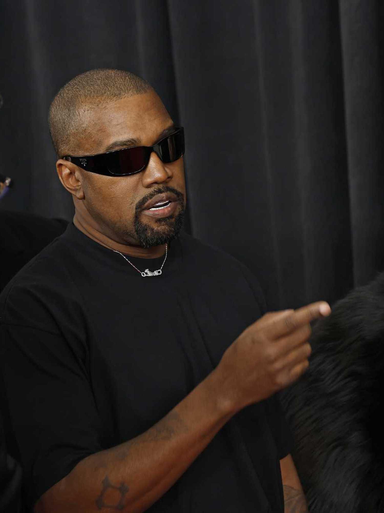 Kanye West apologises for antisemitic remarks in full-page ad