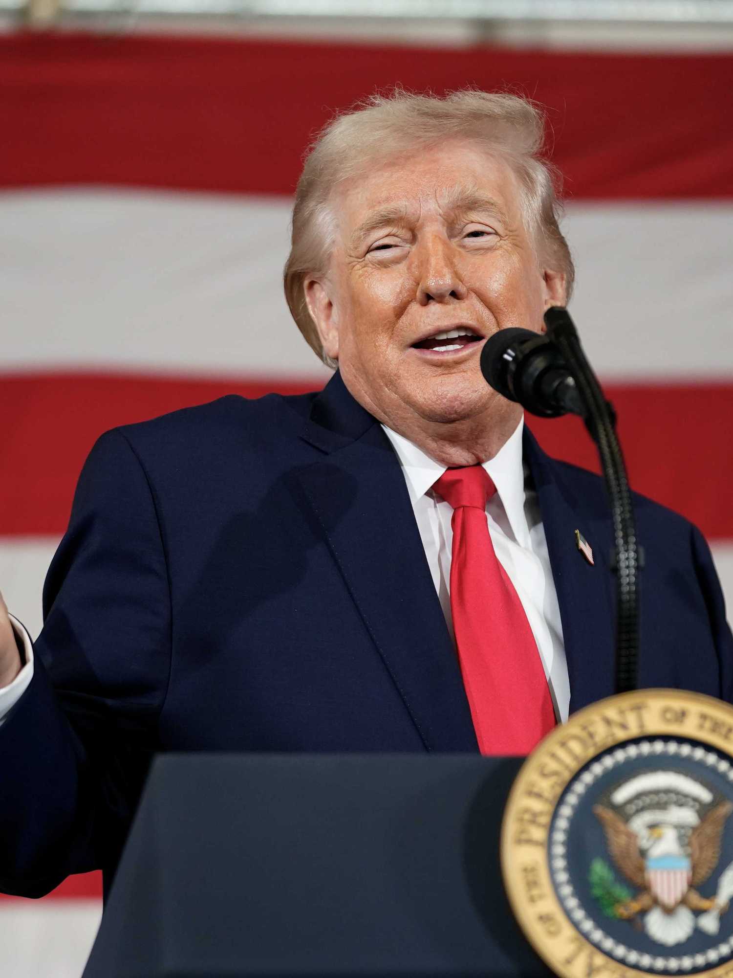 Trump slammed for ‘stupid’ comments on designing ‘gorgeous’ new US warship