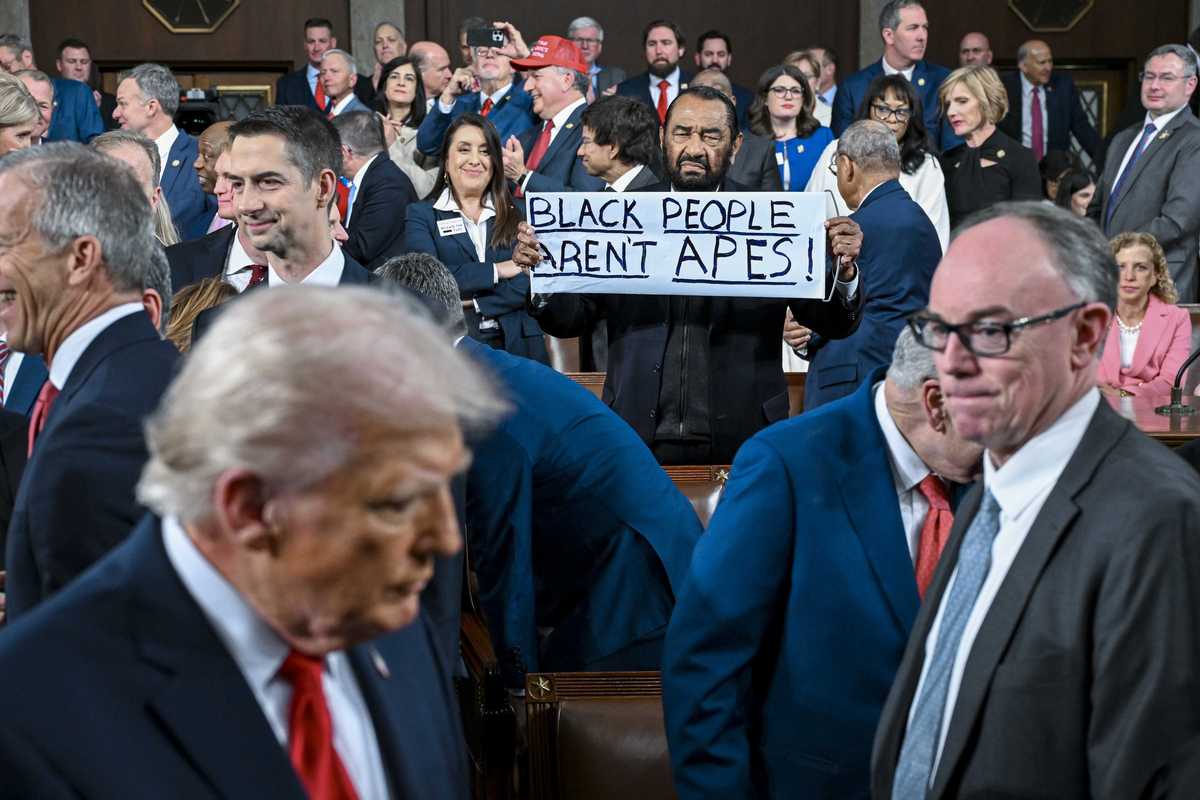 Rep. Al Green removed from Trump’s State of the Union address for 'Black people aren't apes' protest sign