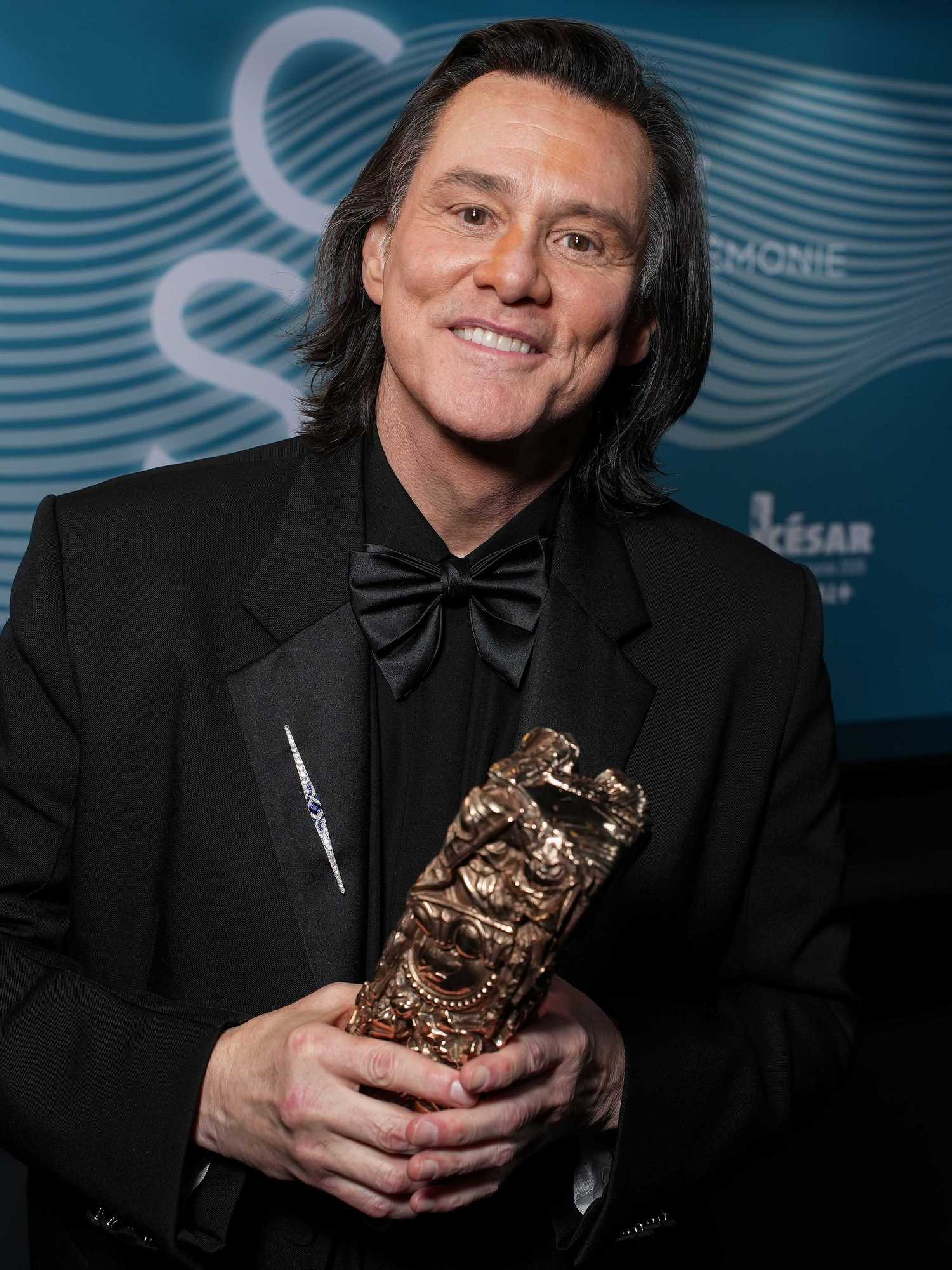 Jim Carrey’s reps deny conspiracy after makeup artist claims to have faked awards appearance