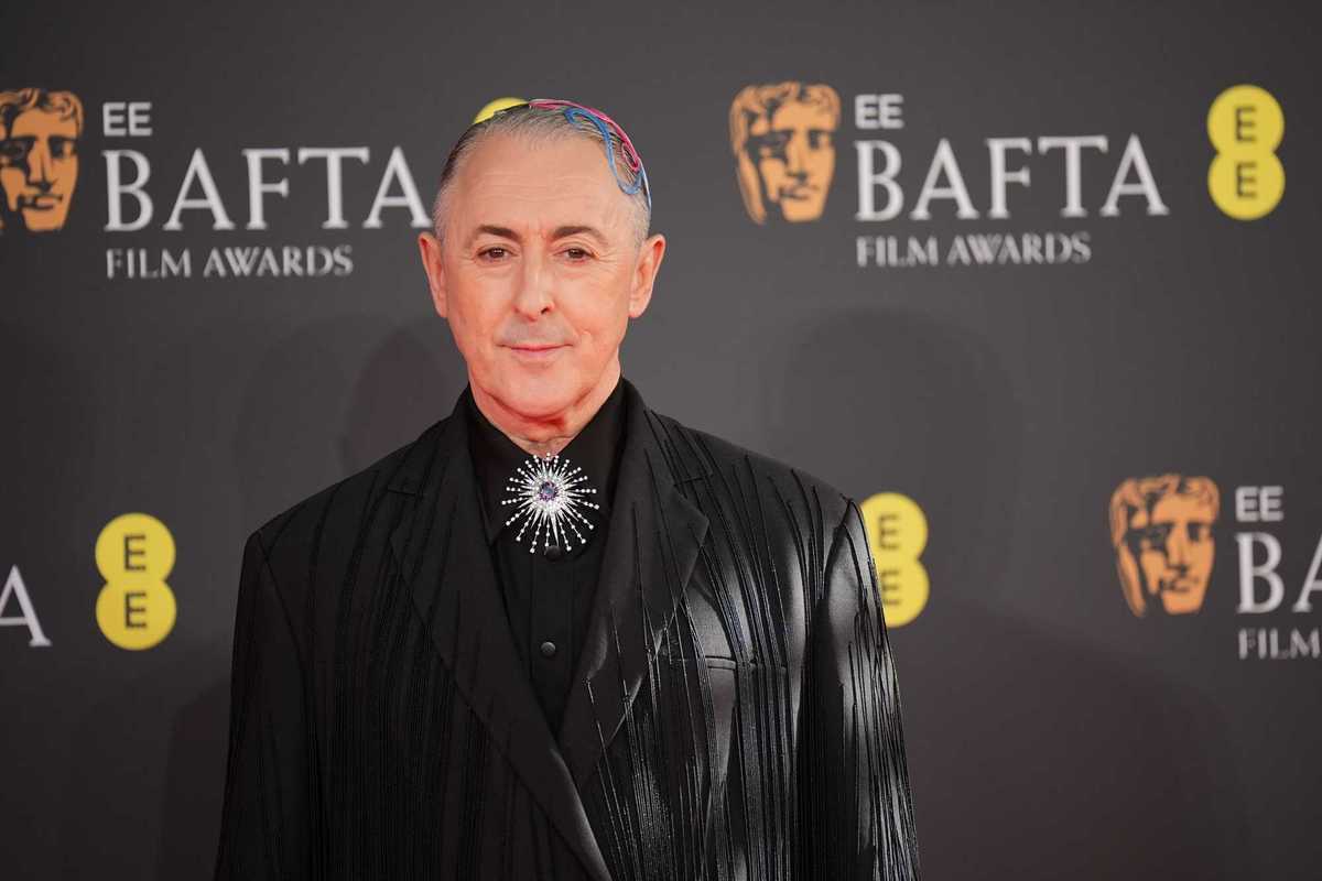Alan Cumming slam Bafta's for 'trauma-triggering s***show'