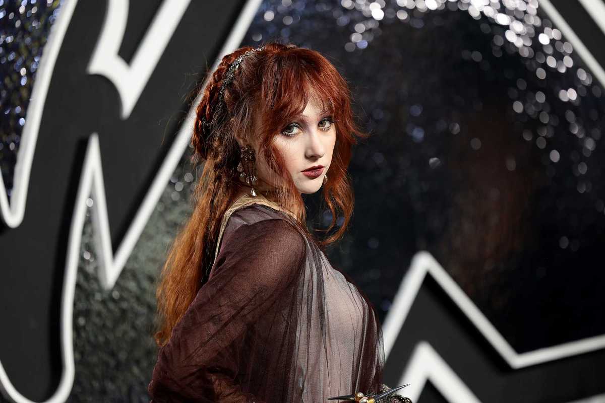 Chappell Roan statement recirculates after fans praise her for paparazzi confrontation