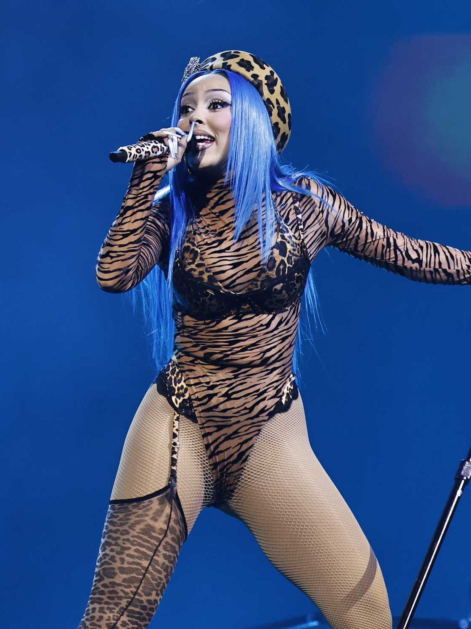 What's going on between Doja Cat and her dad? Singer sends him 'gay p*rn' amid online feud