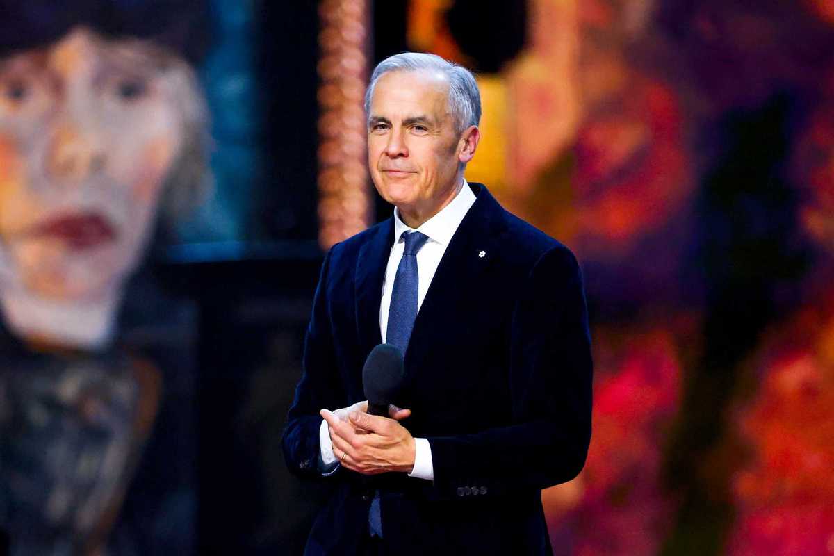 Artemis II crew spoke with Canadian PM and people are making this comparison with their Trump call