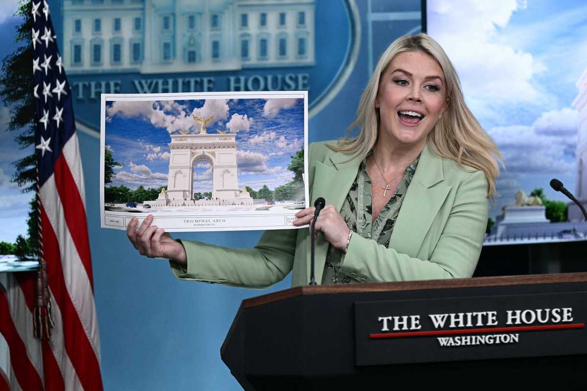 'Ridiculous bald-faced lie': Karoline Leavitt accused of 'insulting' Americans over gas price claim