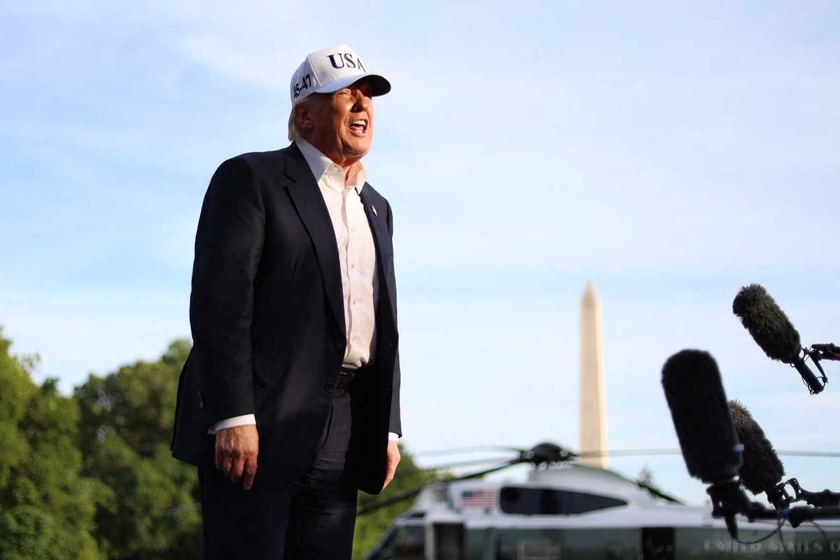 Trump attempts to threaten Iran again and people are getting bored of it