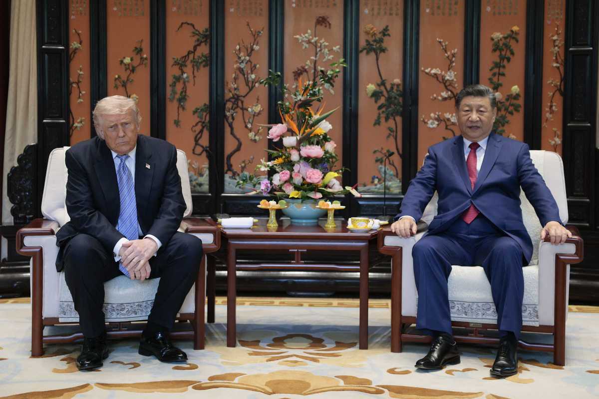 Was Trump 'humiliated' by chair making him look smaller than Xi Jinping?