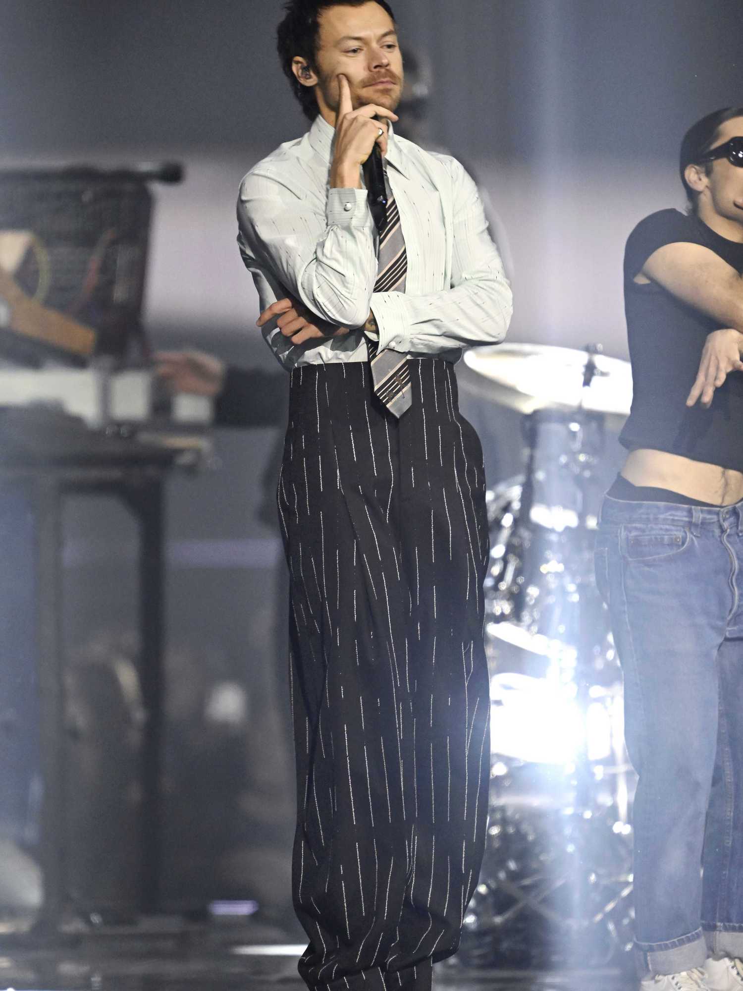 Harry Styles' tour team responds to fan criticism over obstructed views at shows