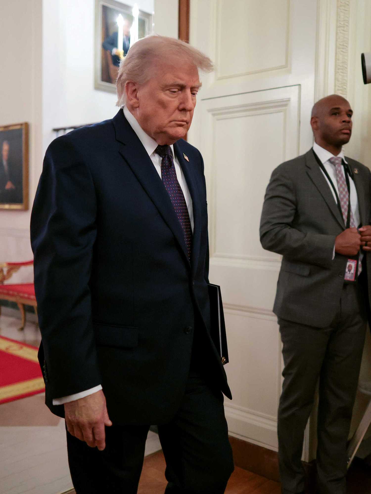 CNN doctor sounds alarm on Trump's apparent daytime sleeping