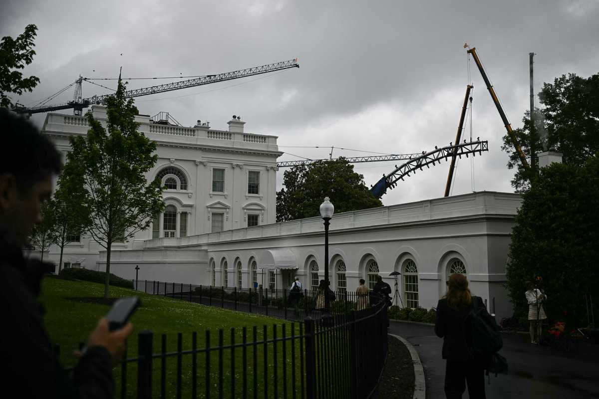 Fury as UFC event begins construction at the White House