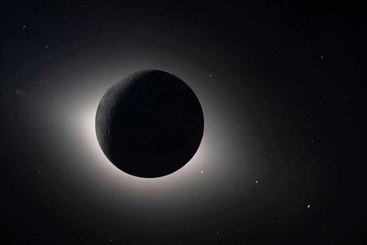 NASA orders rovers and drones for ambitious new Moon base