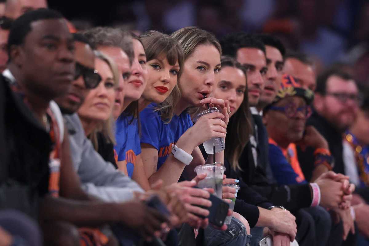 Hot mic moment captures what Knicks broadcaster said about Taylor Swift's game four attendance