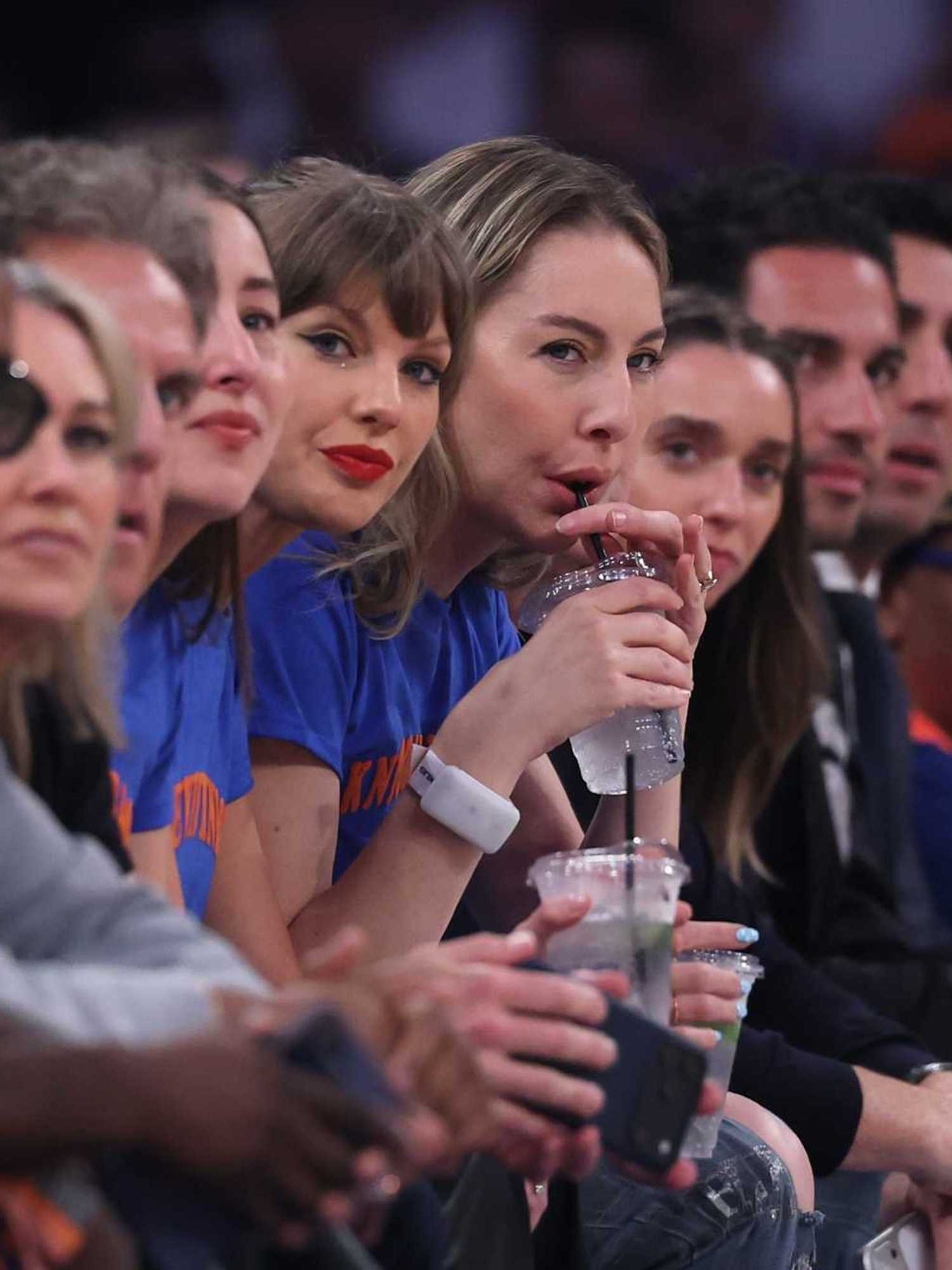 Hot mic moment captures what Knicks broadcaster said about Taylor Swift's game four attendance