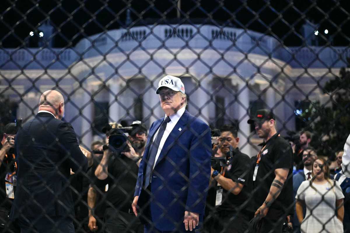 Donald Trump appears to fall asleep during UFC Freedom White House event