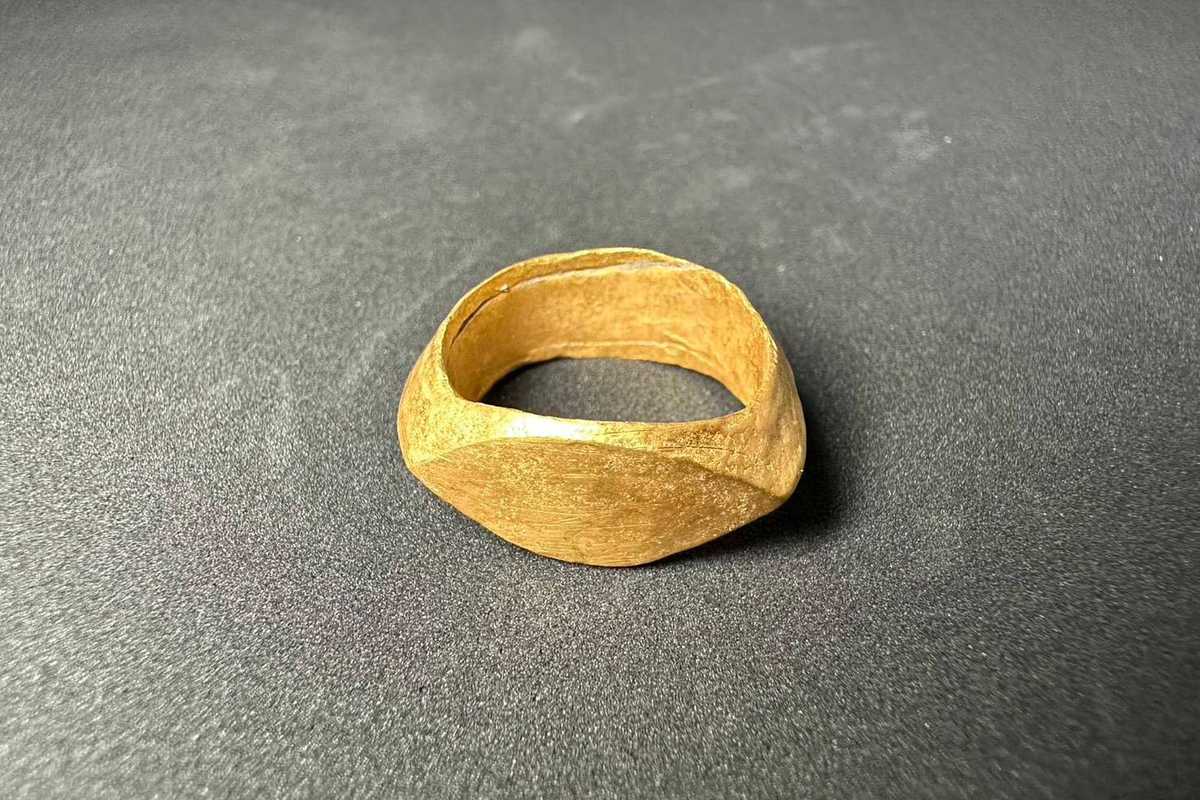 Ancient gold rings with mysterious inscription unearthed in Thailand