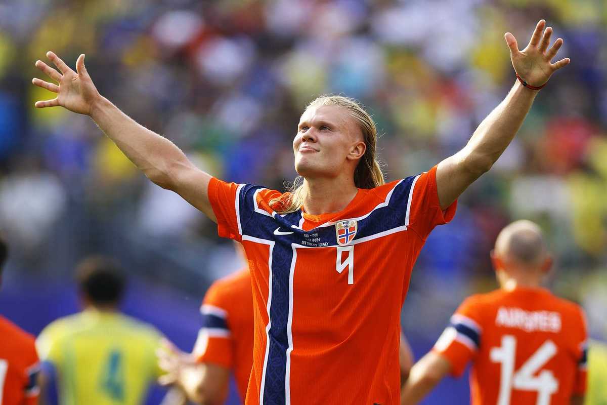 Why is Erling Haaland wearing a different name on his World Cup jersey?