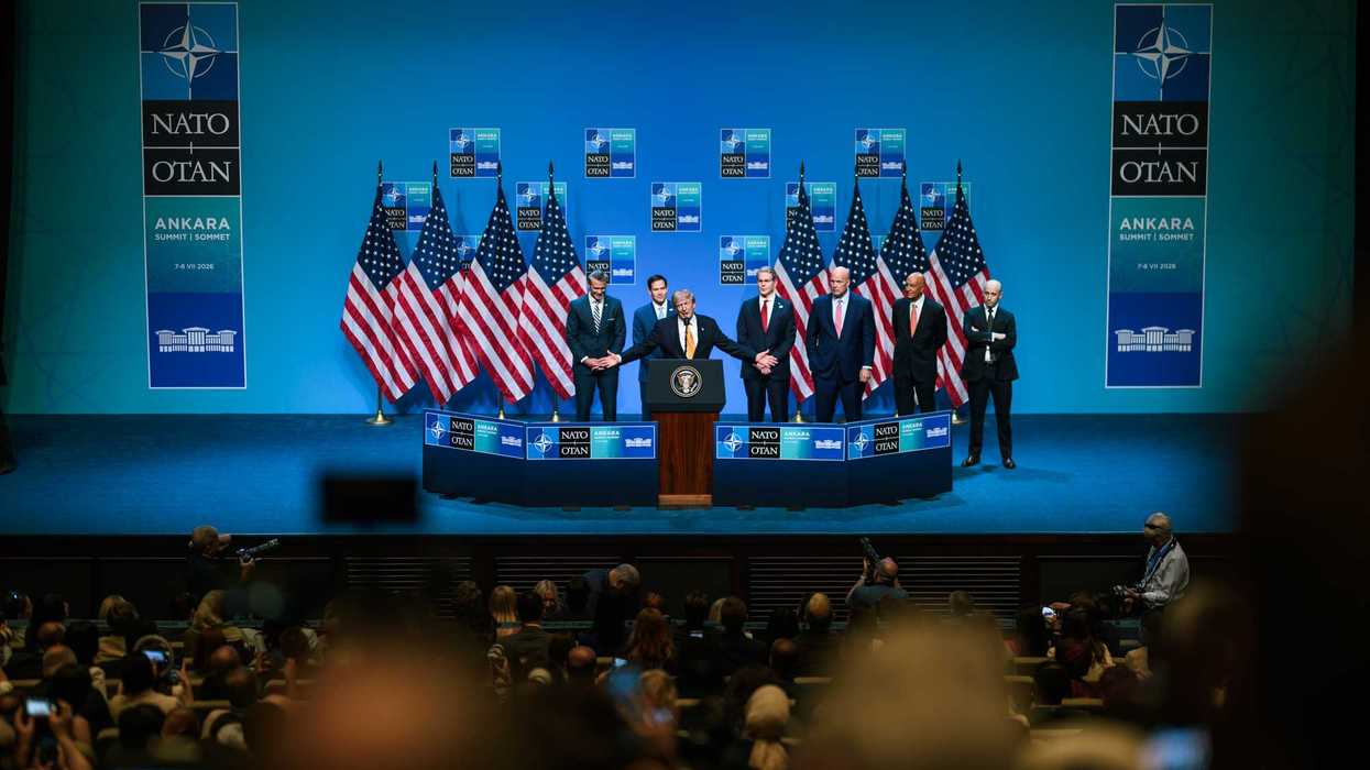 White House bizarre 'Daddy's Home' post sends internet spiralling