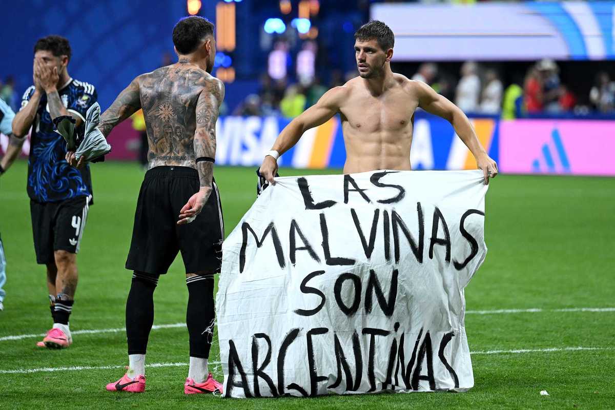 Why are Argentina proving controversial at the World Cup?