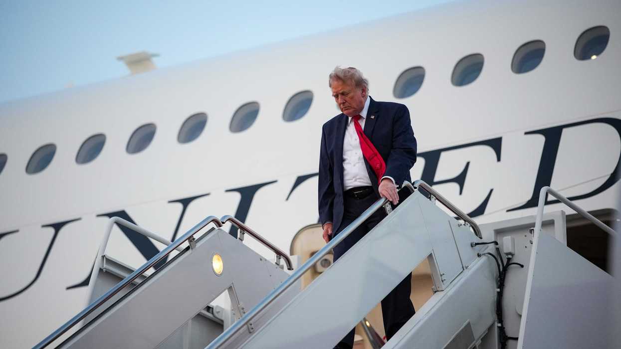White House criticised over 'planemaxxing' post