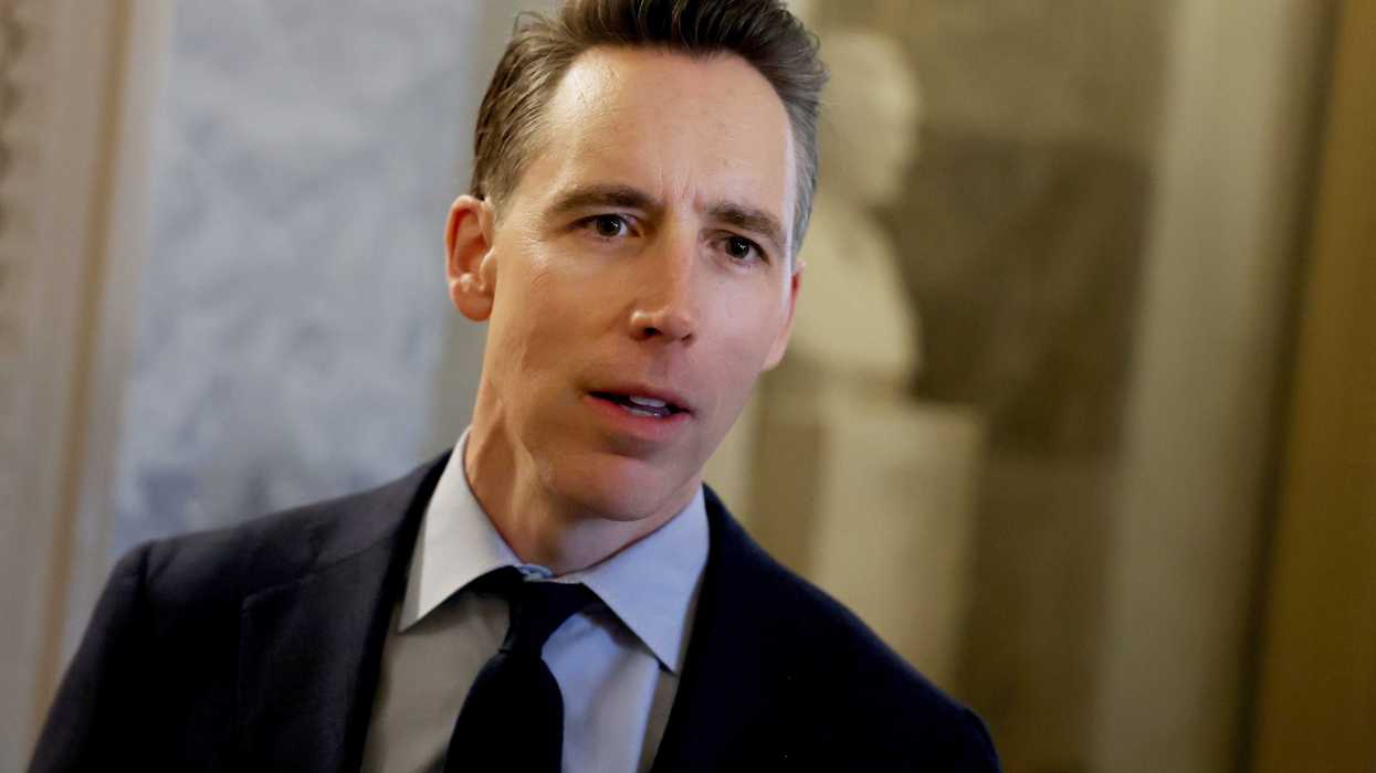 Republican senator claims 'honest' people don't use Fifth Amendment – and it backfired immediately