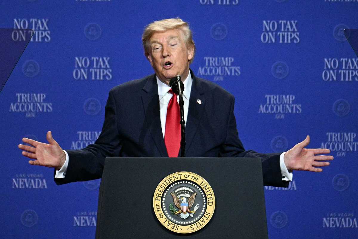 Trump called 'delusional' after claiming all bad polls about his handling of the economy are 'fake'