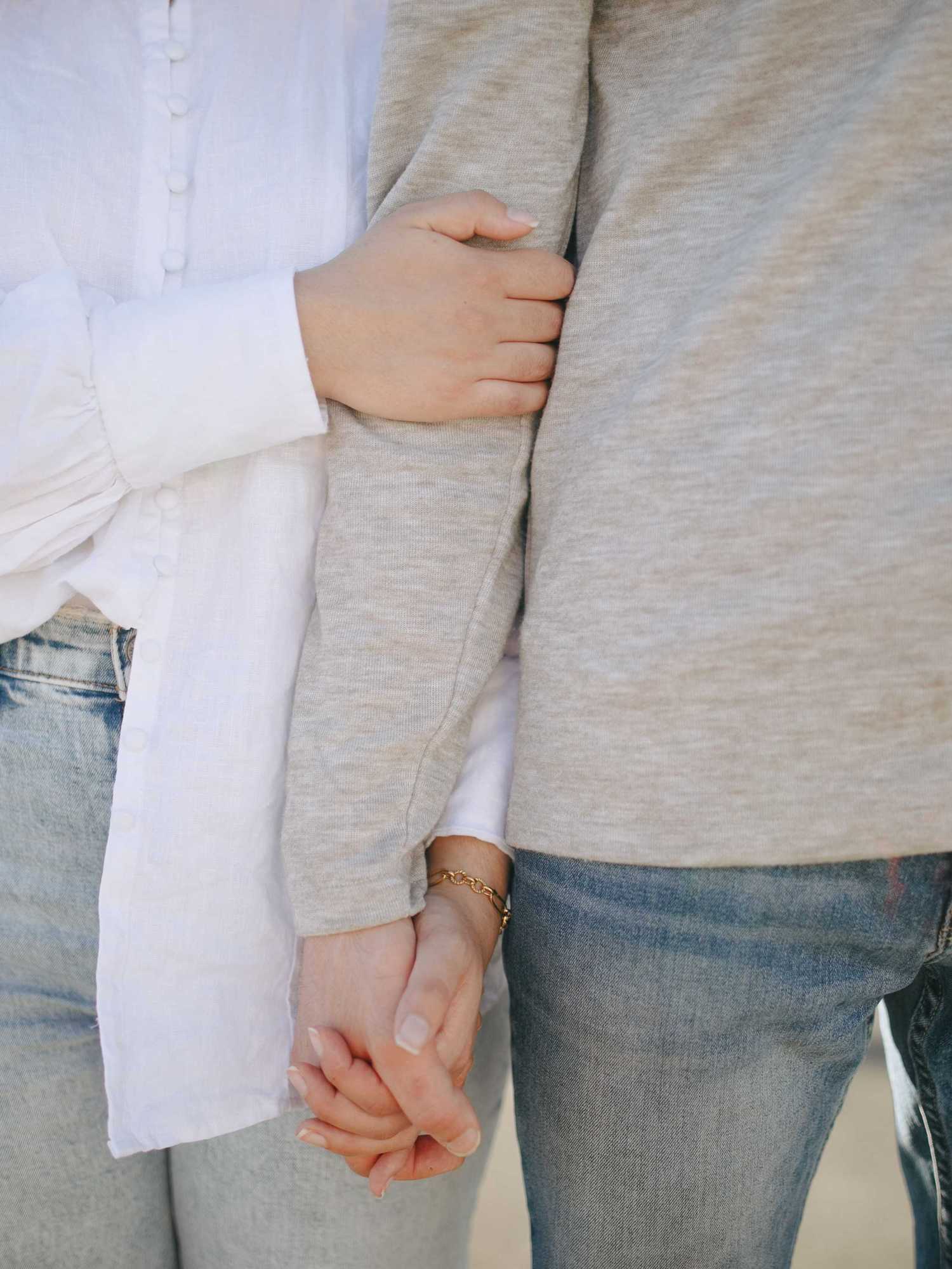 Experts are begging couples to stop following this TikTok-trending relationship rule