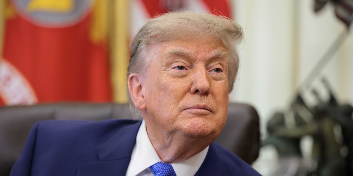 Trump goes on 'insanely racist' rant about Somalians in Oval Office