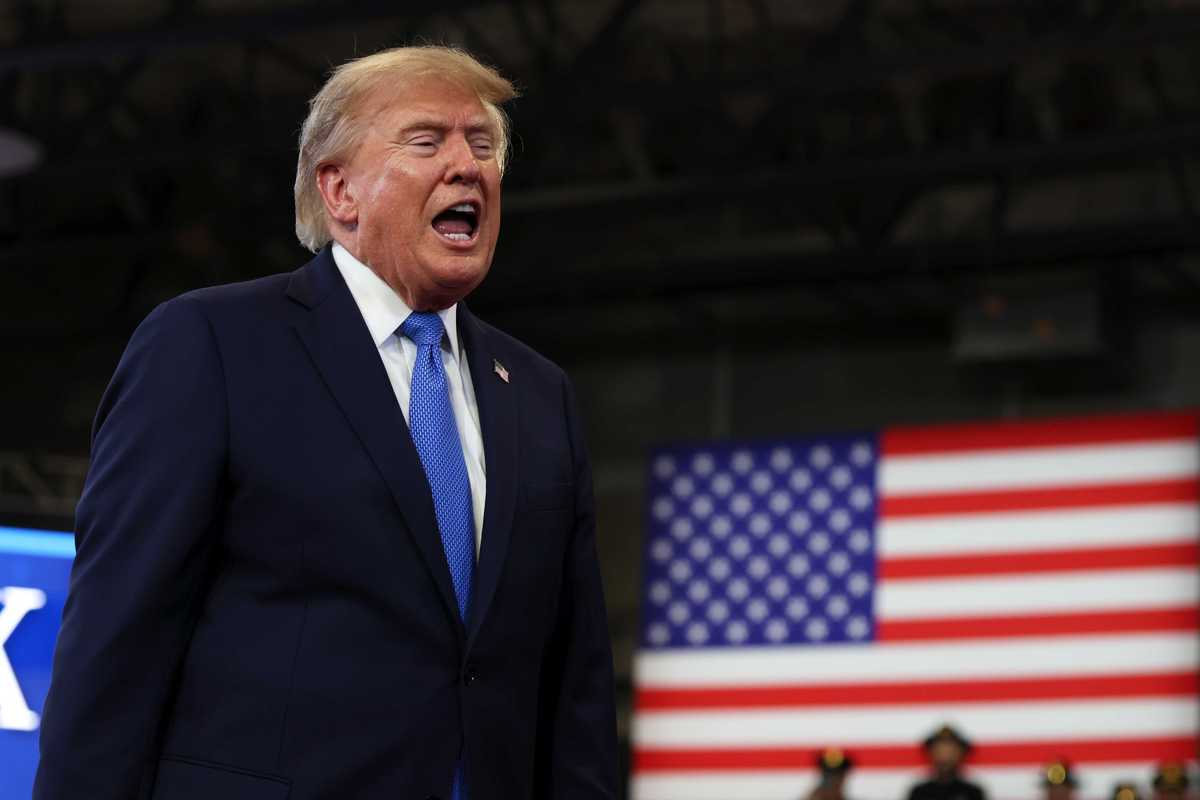 Trump bizarrely says ‘young beautiful girls’ come to White House and thank him