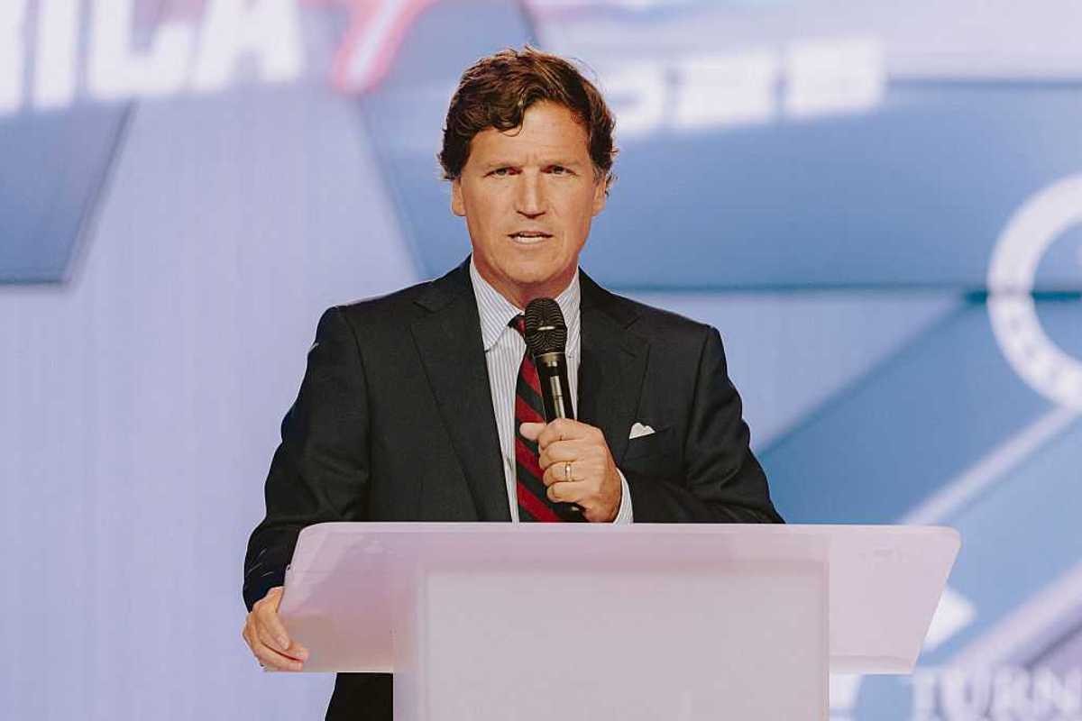 Tucker Carlson calls for Donald Trump’s immediate removal from office