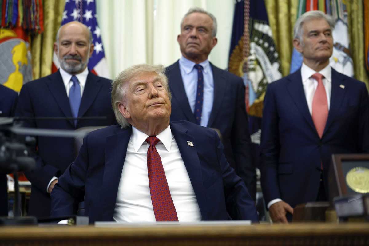 Trump appears to fall asleep during yet another White House event: 'He's lights out'