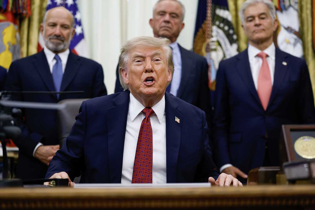 'Type of thinking that bankrupted casinos': Donald Trump's trade math isn't making sense