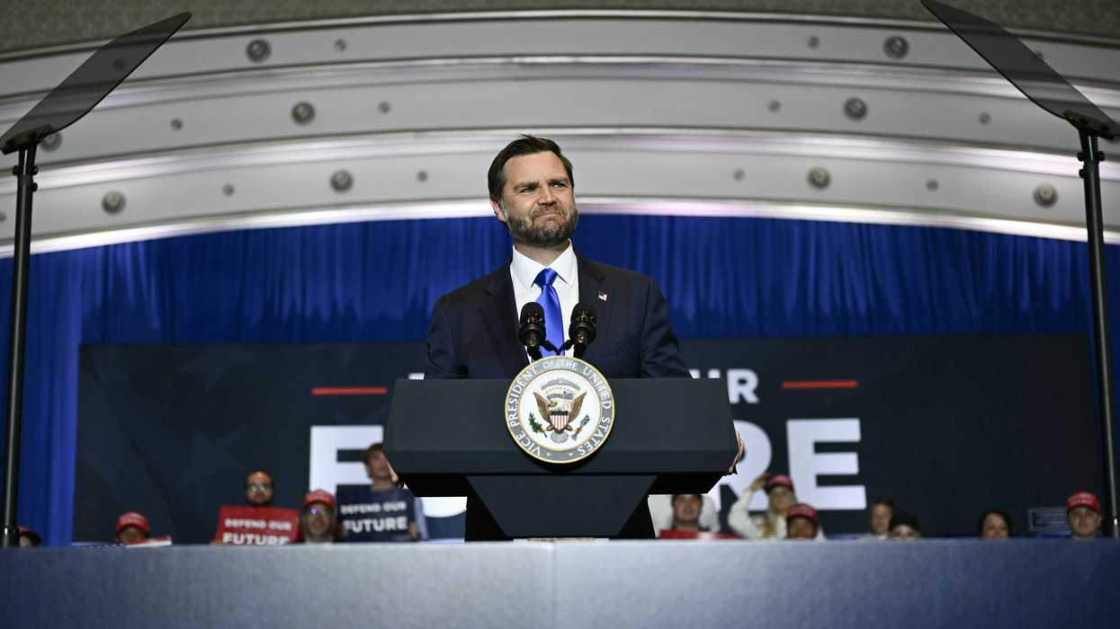 'Charisma of a paper bag': JD Vance 'accidentally' sinks to fart joke level at campaign rally