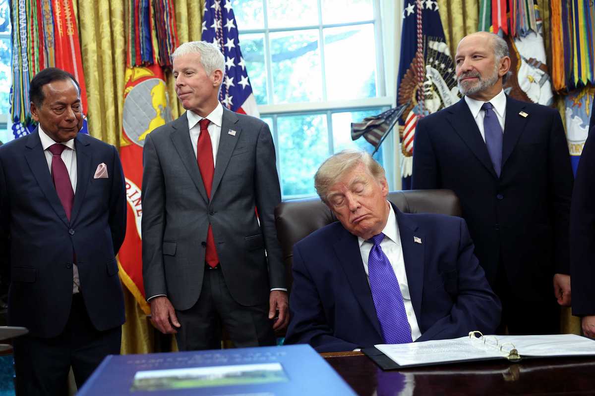 Trump appeared to fall asleep in the middle of the day again and it was made into a meme