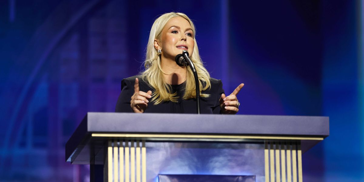 Genral Math Book Karoline Leavitt tried to own the Democrats and it backfired instantly ...