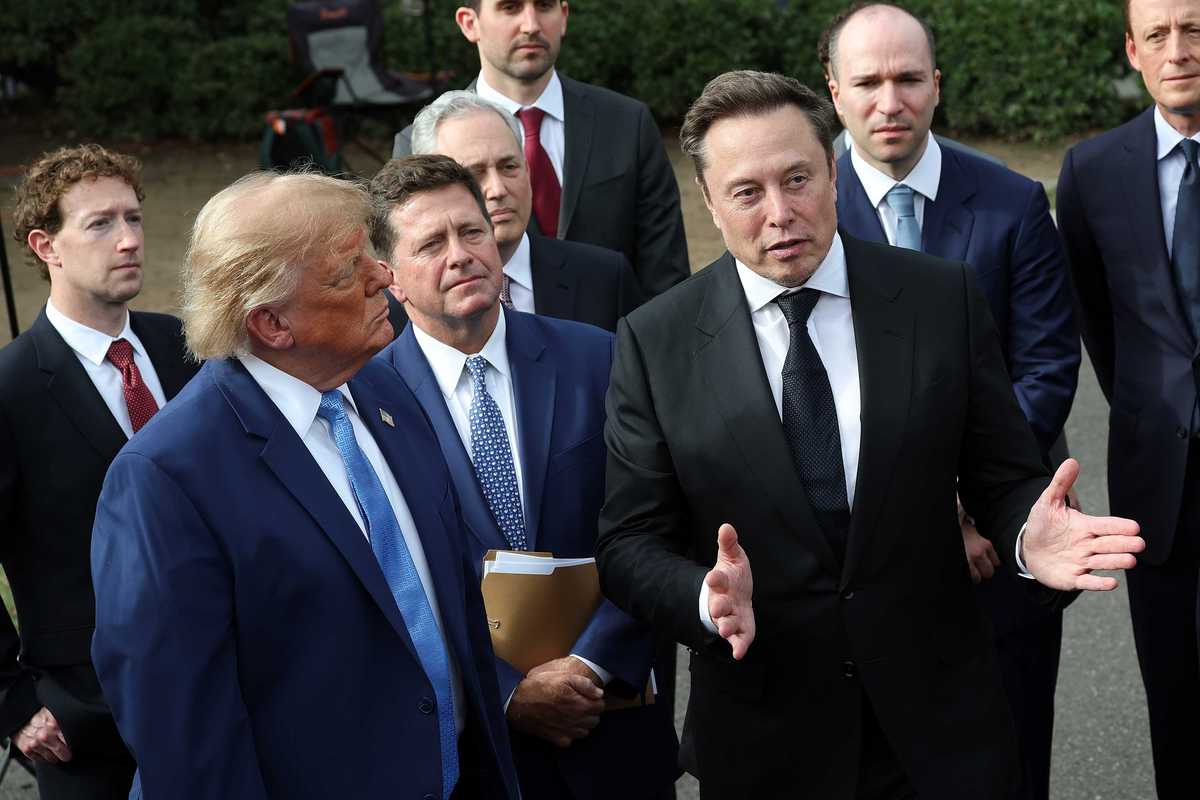 Elon Musk just made the most predictable move possible to please Trump