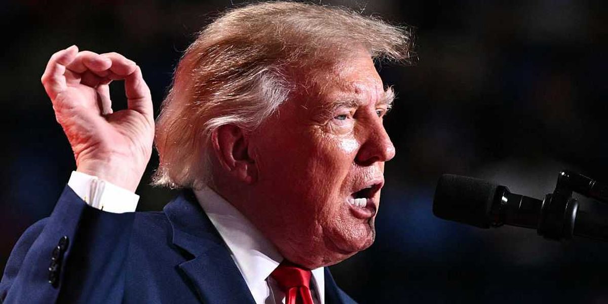 9 Repeating Trump says the one bad joke he keeps repeating took him 9 years to come ...