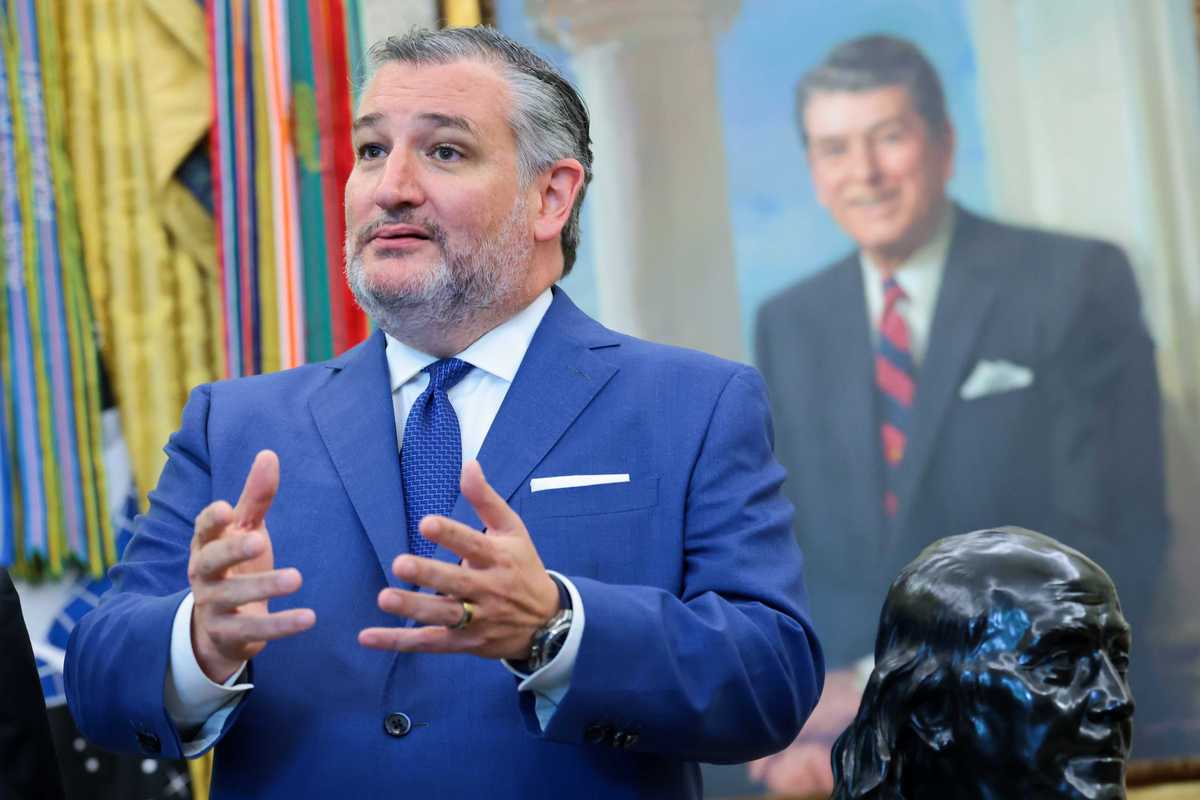 Ted Cruz tells children to reject gifts from family and get a Trump account instead