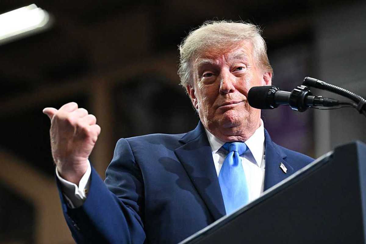 Trump makes IQ comment about crowd – did he take a dig at his own supporters?