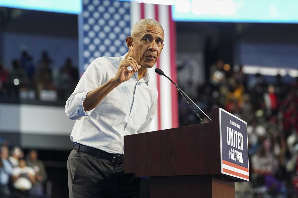 Obama unpacks why reaction to 'Cheesecake Factory' jab is everything wrong with Trump administration