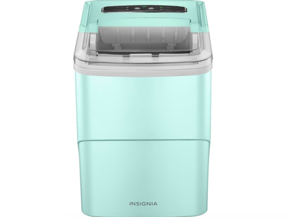 Insignia™ 26 Lb. Portable Icemaker with Auto ShutOff Mint indy100