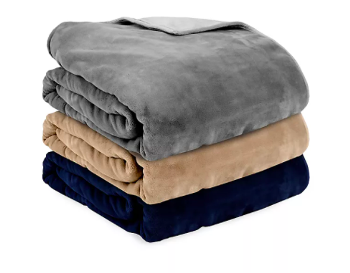 Therapedic Reversible Plush Weighted Blanket indy100